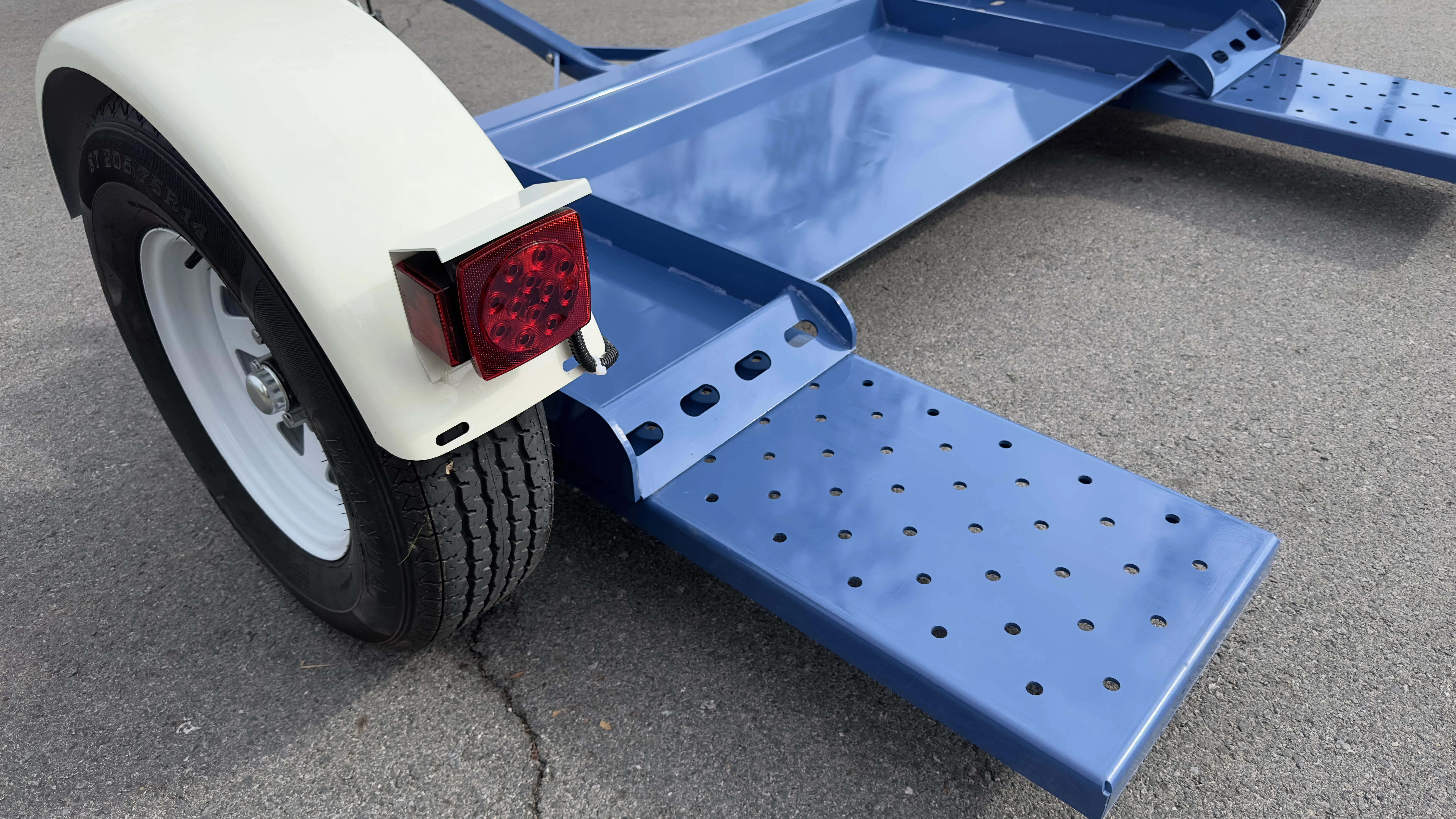 China Manufacture Lightweight car carrier tow dolly Hauler to Pull Car trailer for sale