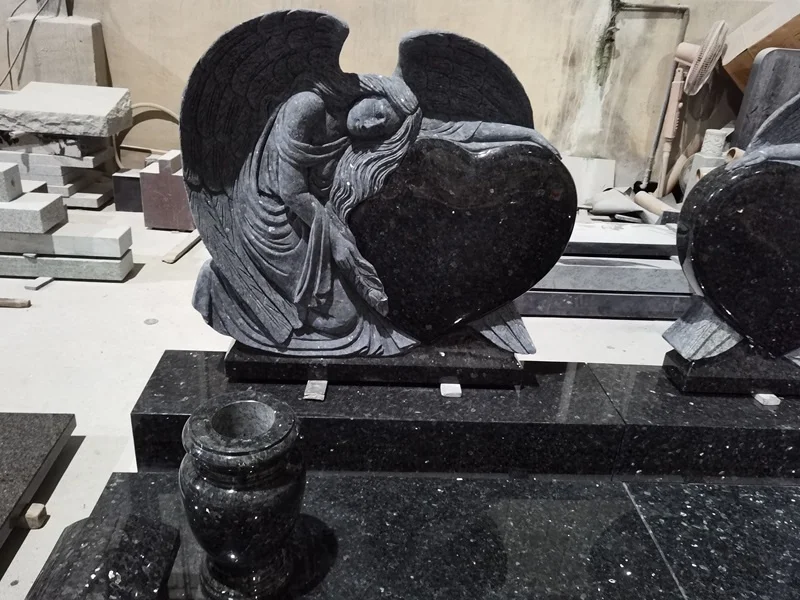 Large Granite Heart Shaped Angel Headstone For Cemetery Emerald Pearl Angel Gravestone Headstone with Factory Price