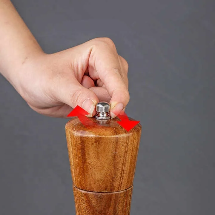 Wholesale Wood Pepper Grinder Spice Grinder with Adjustable Coarseness Acacia Wood Salt and Pepper Mill Set for home kitchen