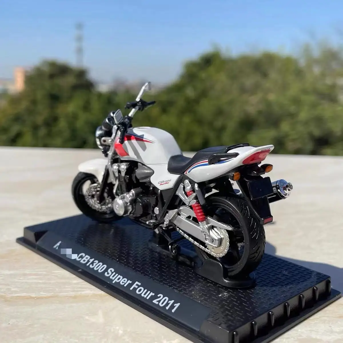 OEM 1:24 Diecast Motorbike Model Toys Custom Collectible 1/24 Zinc Alloy Motorcycle Model Supplier