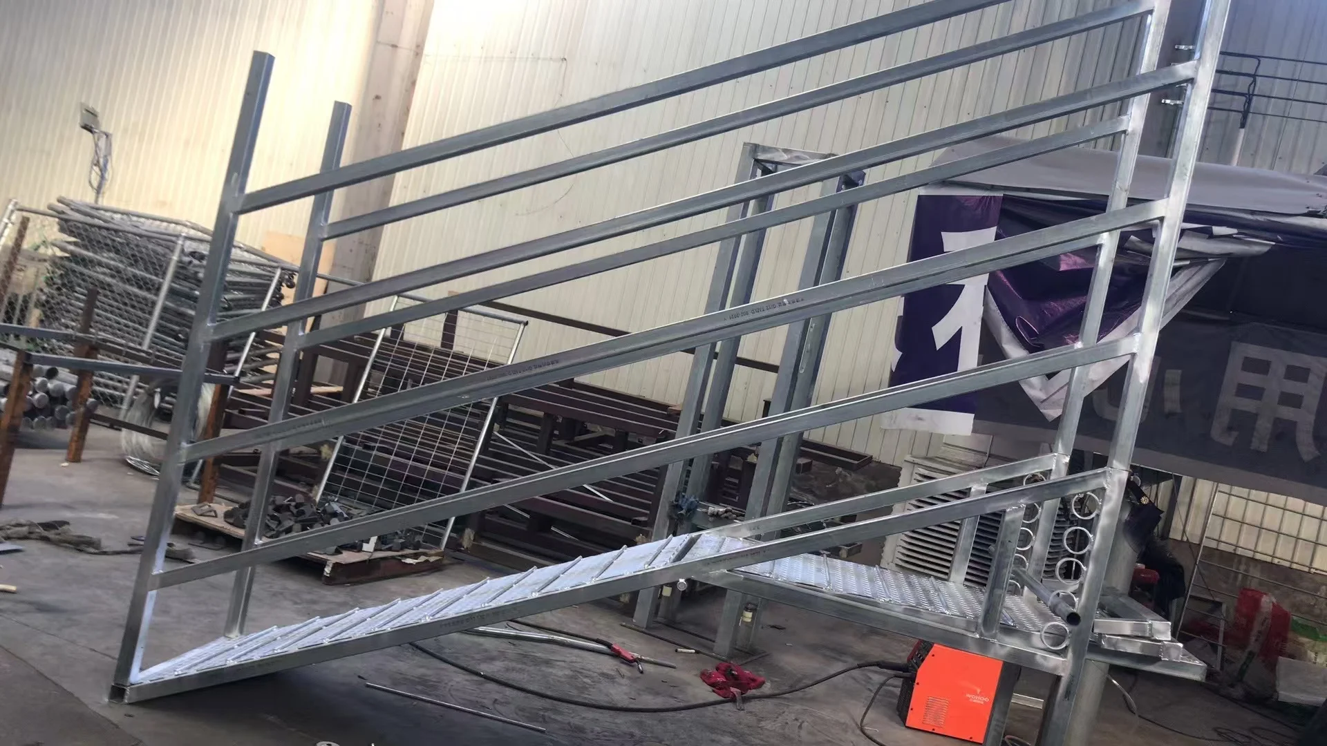 High Quality Farm Livestock Cattle Yard Cattle Loading Ramp Galvanized Steel Loading Ramp for Cattle