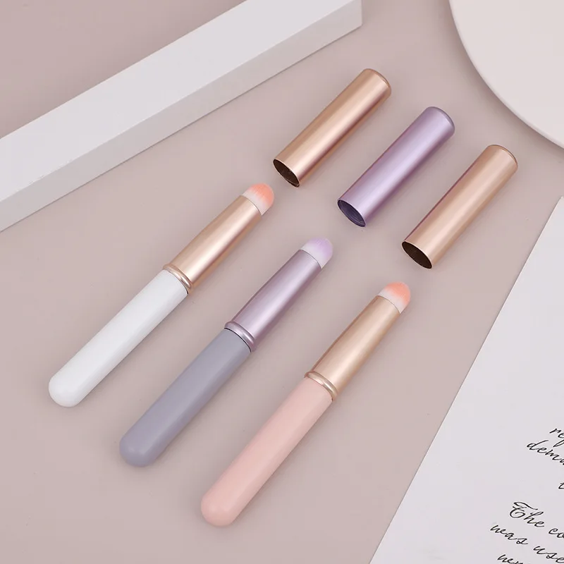 Wholesale single branch round head and lip brush red covered concealer details brushing lips makeup brush portable beauty tools