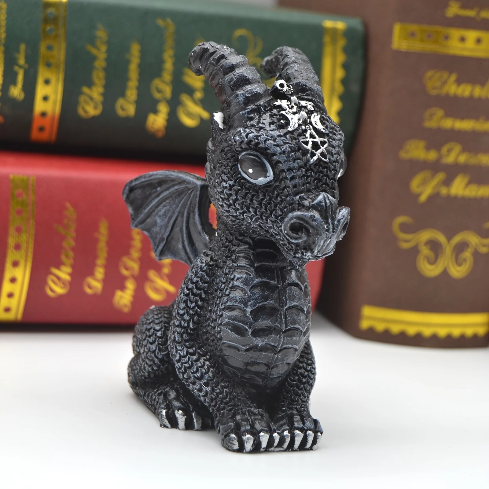 Fengzhi Factory Unicorn messenger flying dragon statue courtyard indoor and outdoor decoration resin handicraft pieces