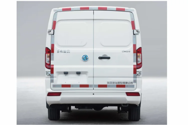  Factory directly supply light weight hydraulic cooling method 220km long travelling range van cargo truck for