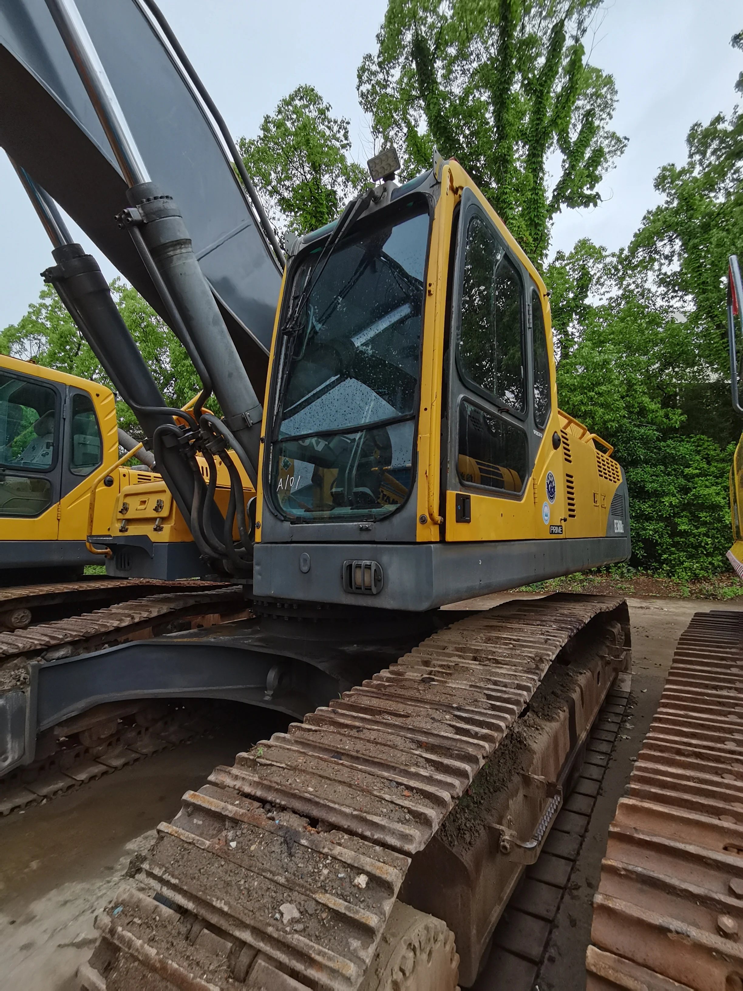 ZiHui High Efficiency Used Excavator Volvo 360B Second Hand Hydraulic Crawler Excavator Volvo 360B