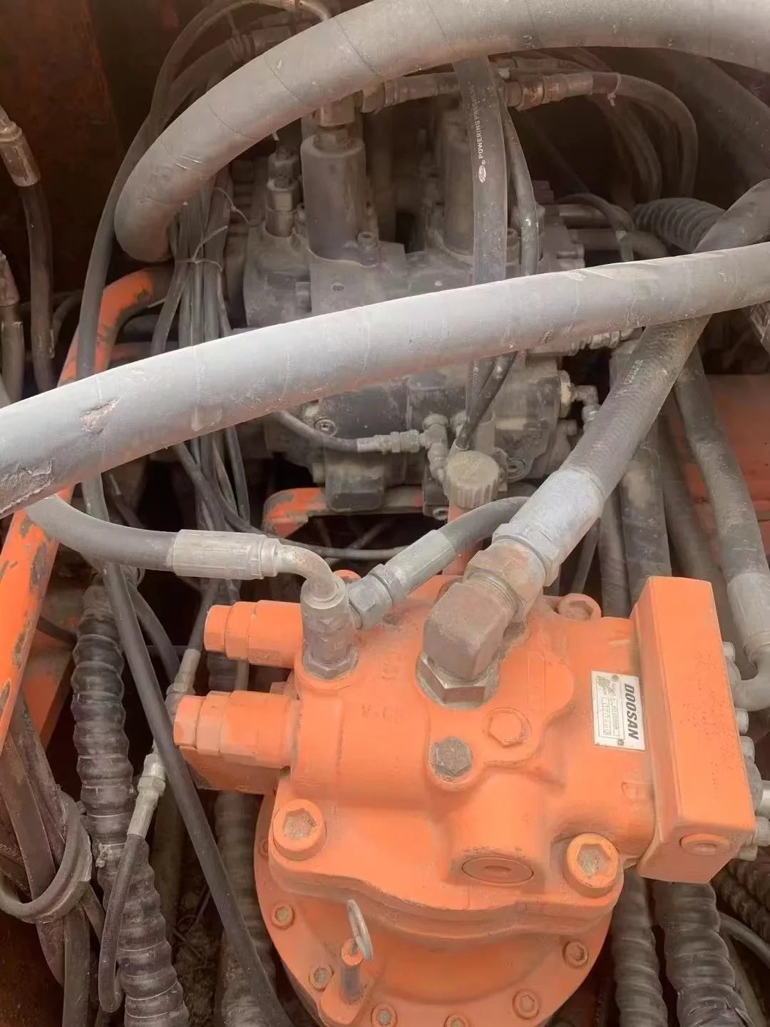 Колесный экскаватор Doosan DH210W 20 тонн