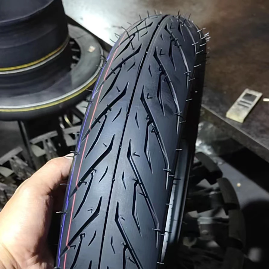 80/90-14 Tubeless Motorcycle Tyre