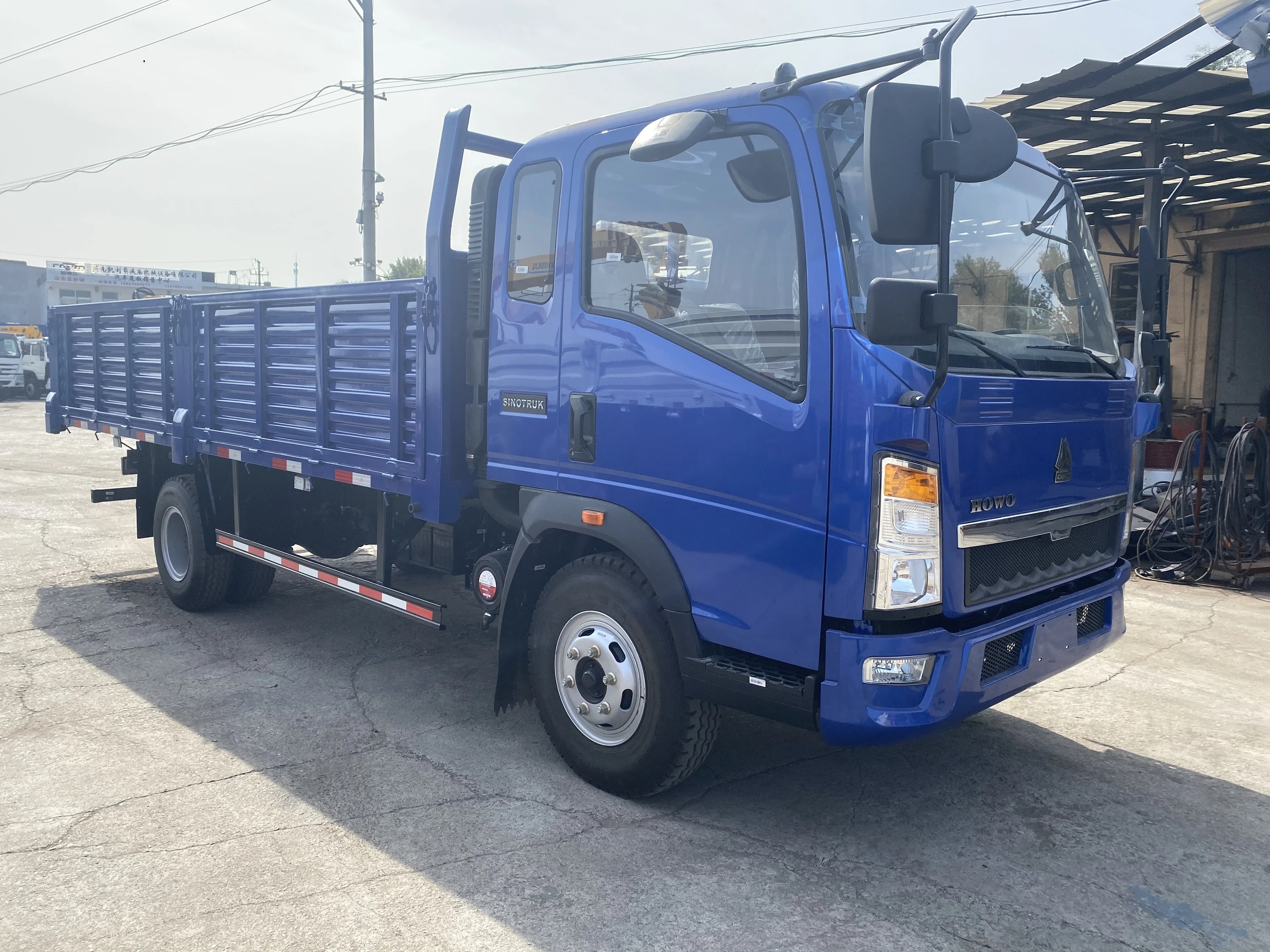 Легкий Грузовой автомобиль SINOTRUK HOWO 6 wheeler 10