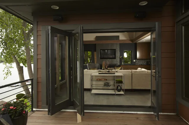 Modern Energy-Efficient Pocket Folding Door System Aluminium Alloy Foldable Steel Villa Entry Finished Surface Exterior