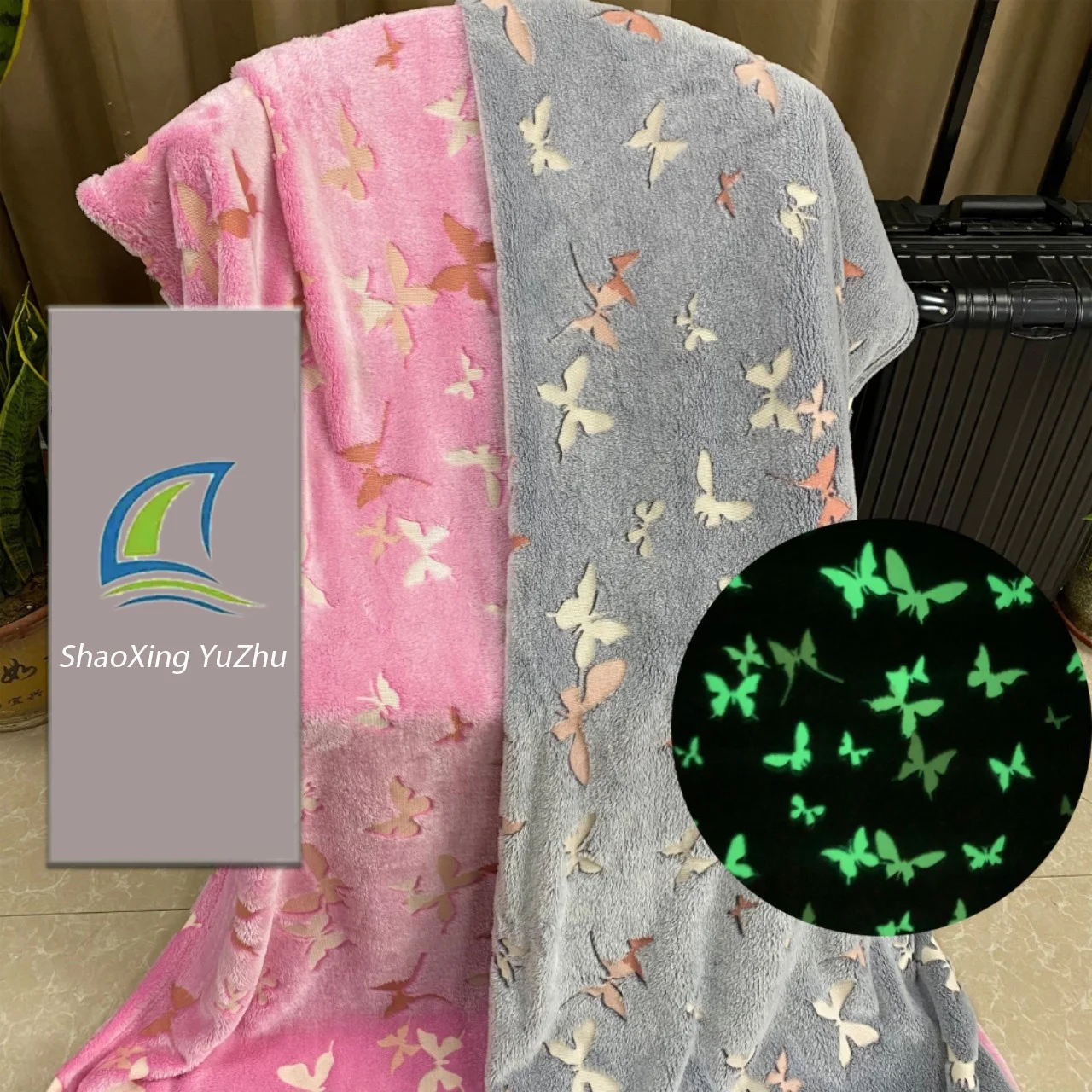 
Wholesale Fluorescent Hot Selling Star Style All Kinds Of Pattern Printing Coral Flannel Fabric Blankets 