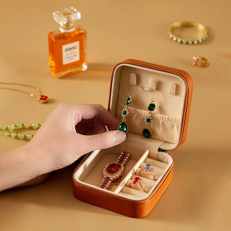 Travel  Case Small Jewelry Box Jewelry Organizer Storage Holder Portable PU Leather Mini Jewelry Travel Case for Girls