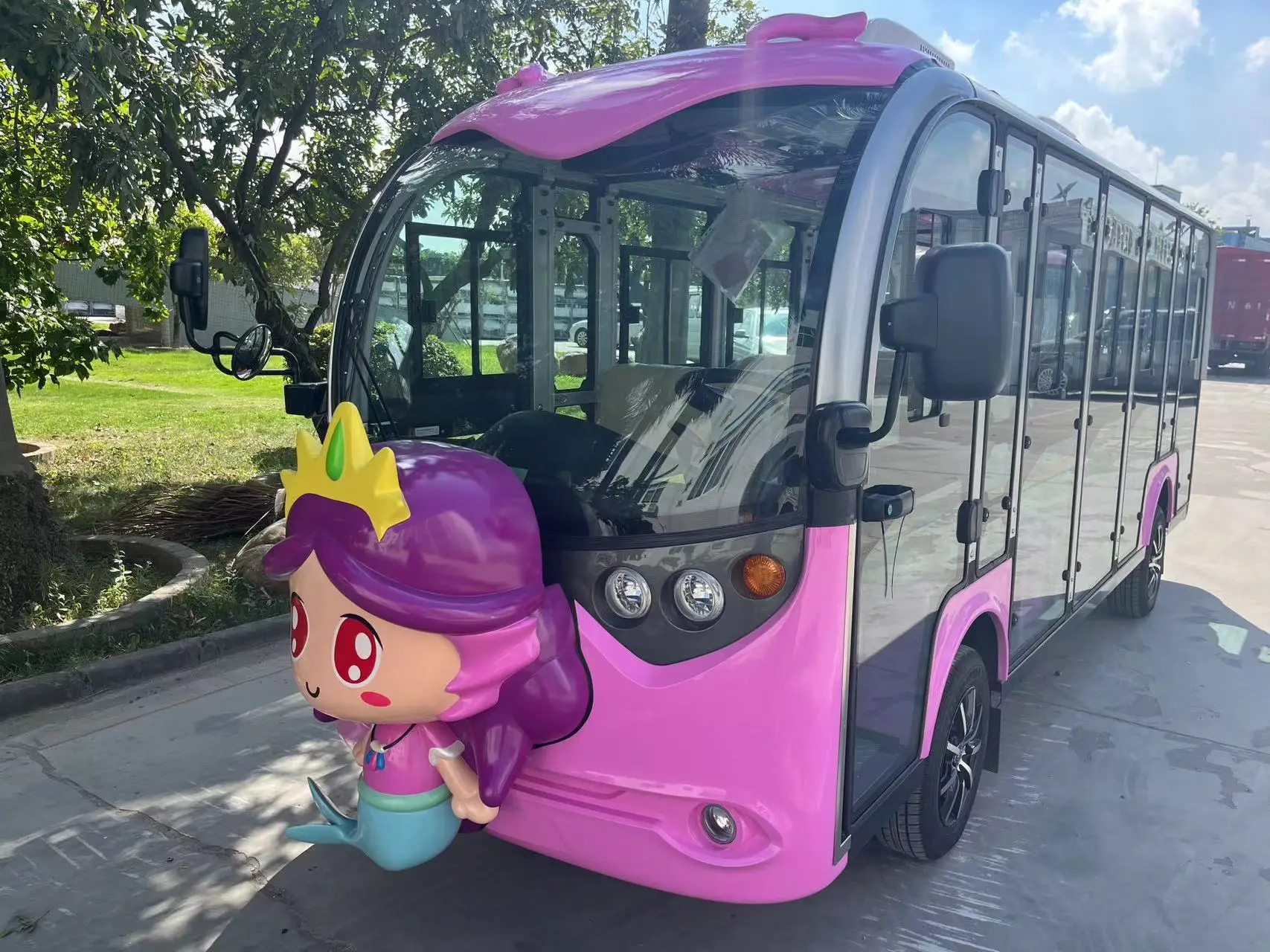 green energy bus electric sightseeing car for parks or hotels profit style nice looking