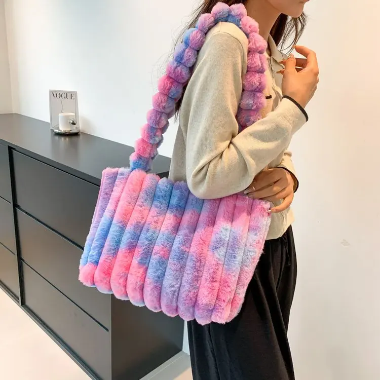 Winter Bag for Women Plush Handbags Faux Fur Shoulder Bags Soft Trend Female Warm Fluffy Shopper Totes Furry Large Travel Bag