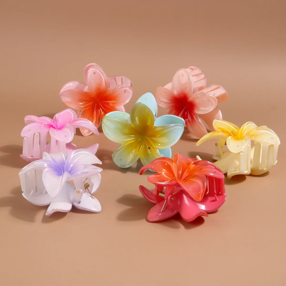 Wholesale Spring Summer Beach Vacation New Ins Beautiful Plumeria Flower Hair Claws Women Hibiscus Hawaiian Frangipani Hair Clip