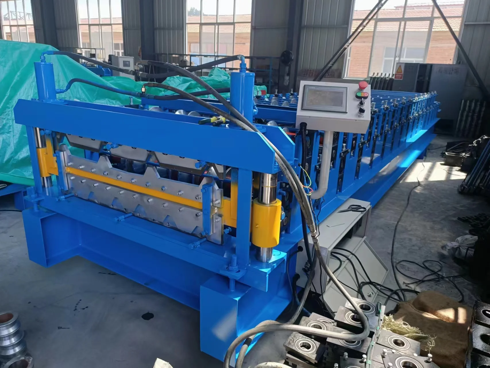 Peru Popular TR4 TR6 Trapezoidal Metal Roof Sheet Roll Forming Machine IBR Iron Roofing Sheet Making Machine