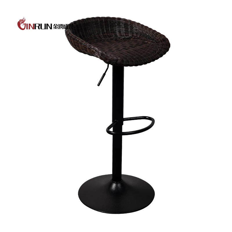 
Простой и стильный стиль, барные стулья из ротанга с металлической основой 