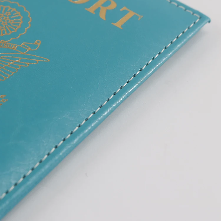 Кожаная обложка для паспорта с пластиковым карманом