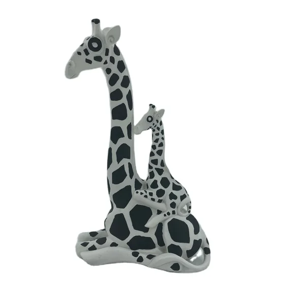 2021 China Manufacture black and white resin giraffe statue