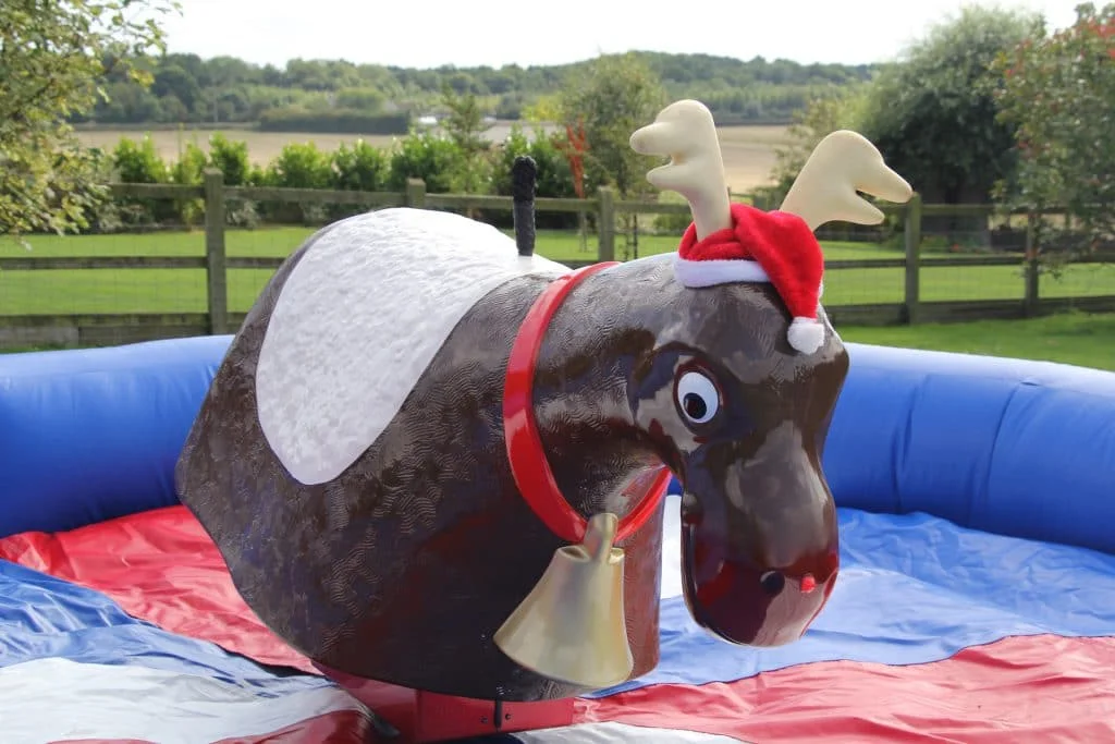 Outdoor PVC Thick Amusement Park Inflatable bullfight game For Adults