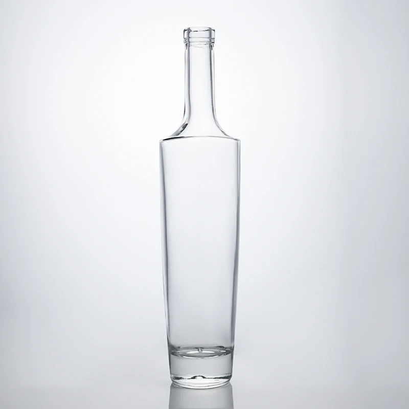 700ml 750ml Customized Super Flint Cylinder Spear Spirit Glass Bottle with Cork for Whisky Rum Gin Beverage for Distillery