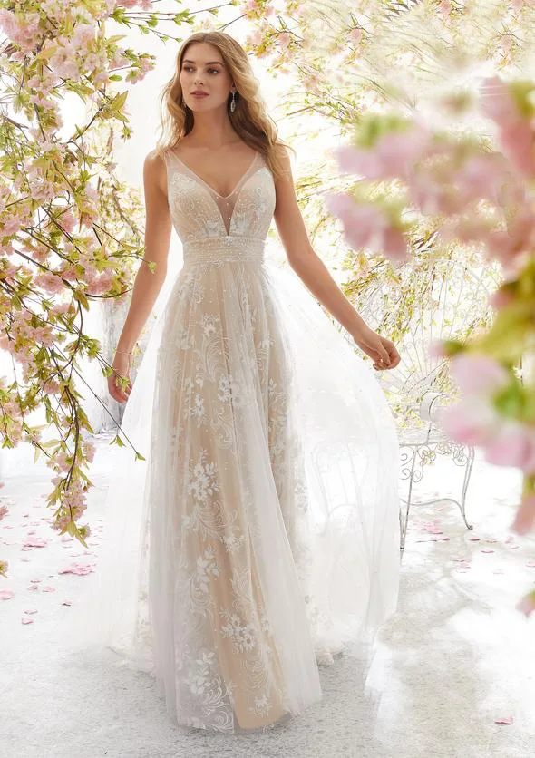 Wholesale White Wedding Dress Crystal Beads Sequins Lace Casual Dress Bridal Gown Maxi Dress for Wedding