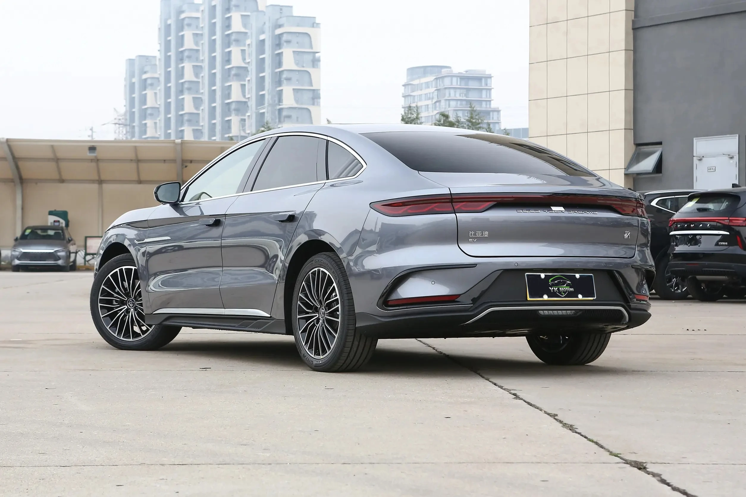 Электрические автомобили YK MOTORS Byd Han Champion Edition Подержанные новые энергетические Dmi чистый электромобиль