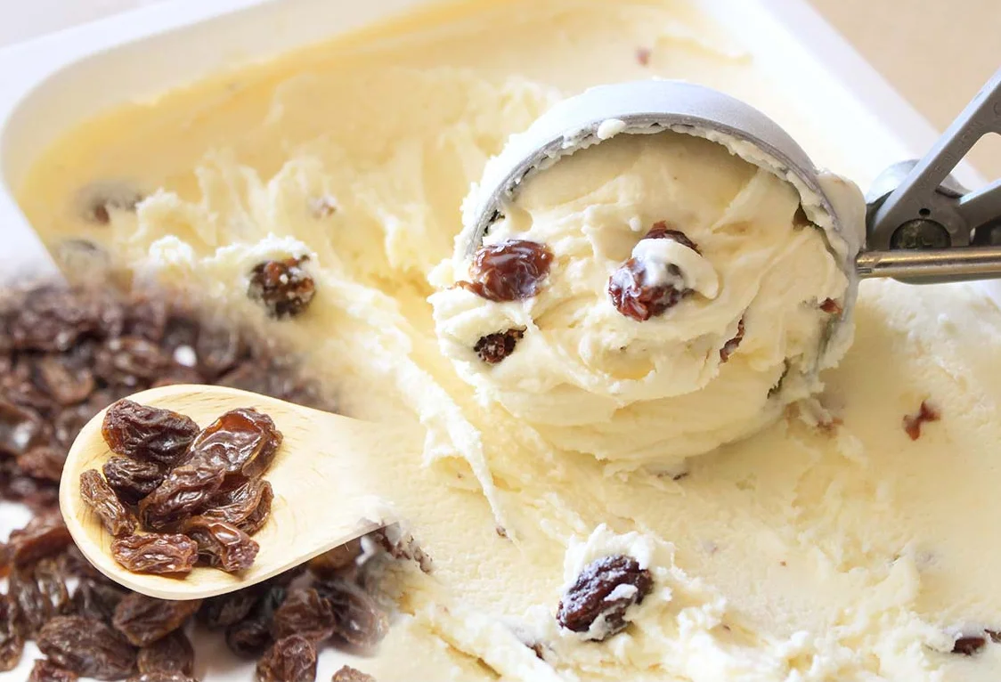 Ice Cream Powder Mix Ingredient Dairy Products Frozen (FI014) Lotte Variety Ram Raisin Ice Cream with 2LITRES / TUB