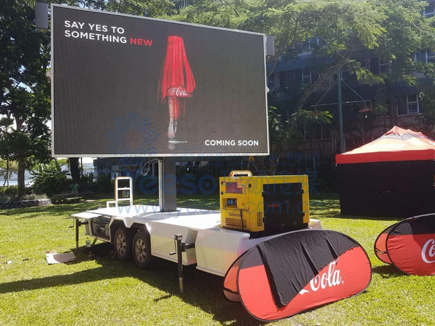 
YEESO 2014 the Last Wave of Selling Outdoor Mobile Advertising LED Wall Mounted Trailer with Digital Processor, LED Studio 