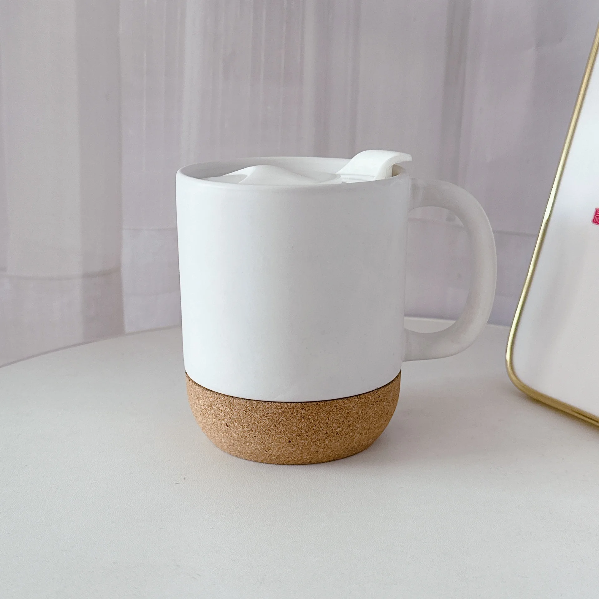 Promotion custom logo gift mugs 12oz Simple Cork-Bottom Ceramic Coffee Cup with lids