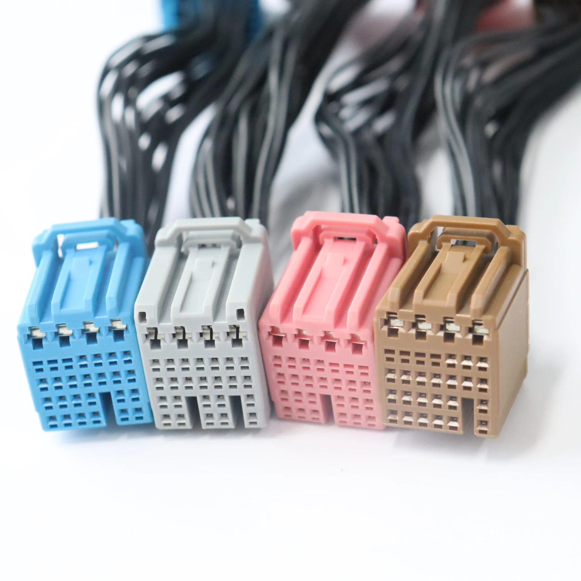 Hybrid Car  BCM 25/26/27/32 Pin Wire-to-Device Plug Assembly Body Control Module Wiring Harness