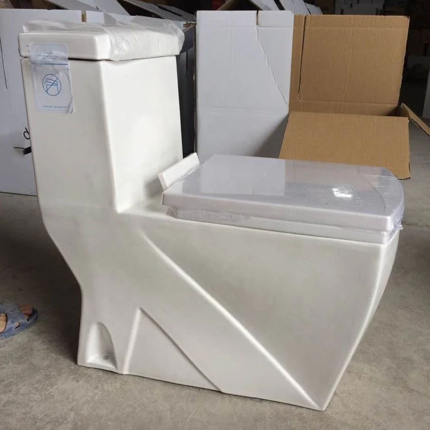 Saudi Arabia Patent Design Toilets Square One Piece Toilet Seat Bathroom Washdown Sanitary Equipment Toilet