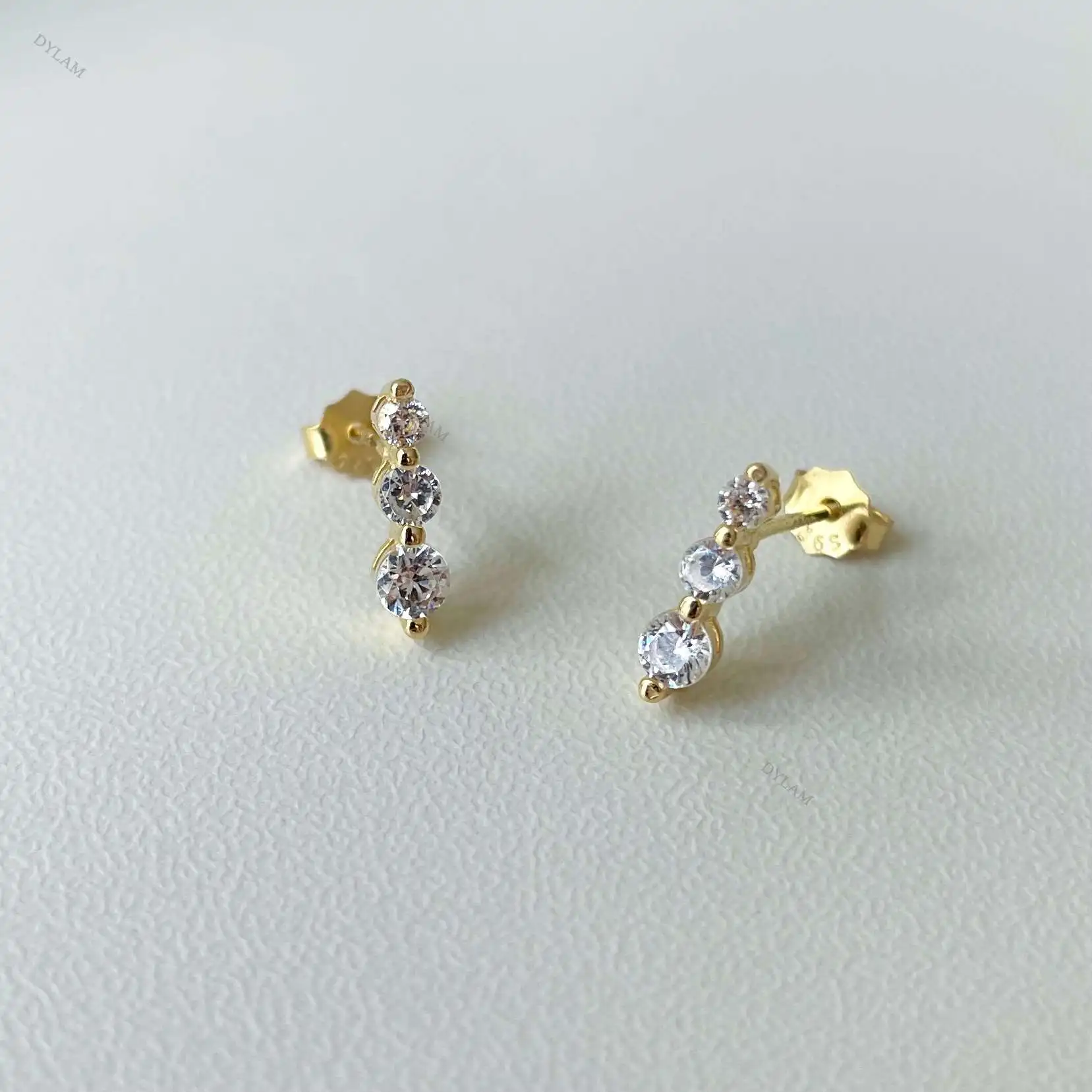 Dylam 18K Gold Plated Hearts & Arrows Simulated Diamond Ear Crawler Cuff Earrings Hypoallergenic Stud Ear Climber Jackets