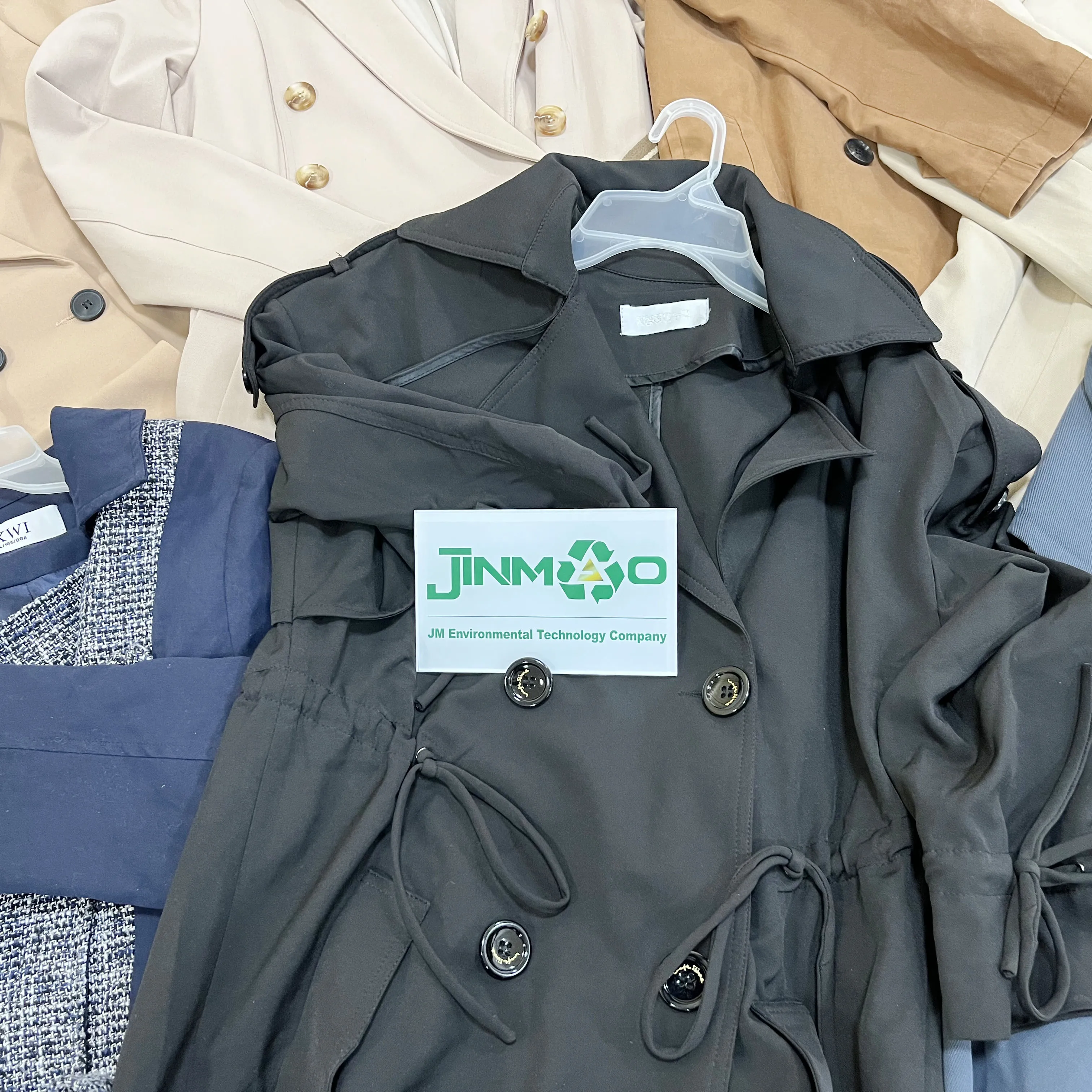 Chinese factory import mixed bales 2nd hand women oversized loose style fastener long trench coat spring used clothes