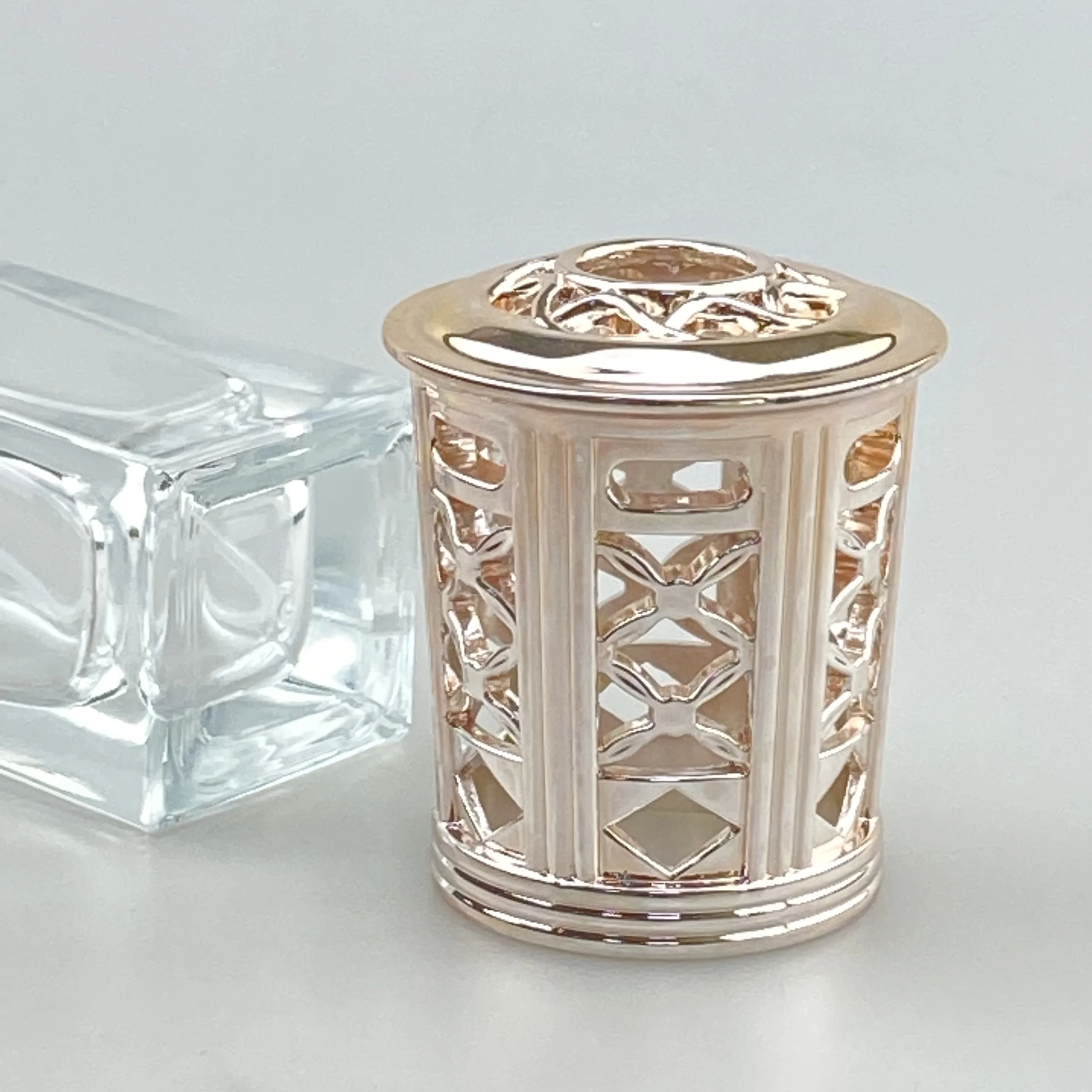 Металлическая крышка эфирного масла