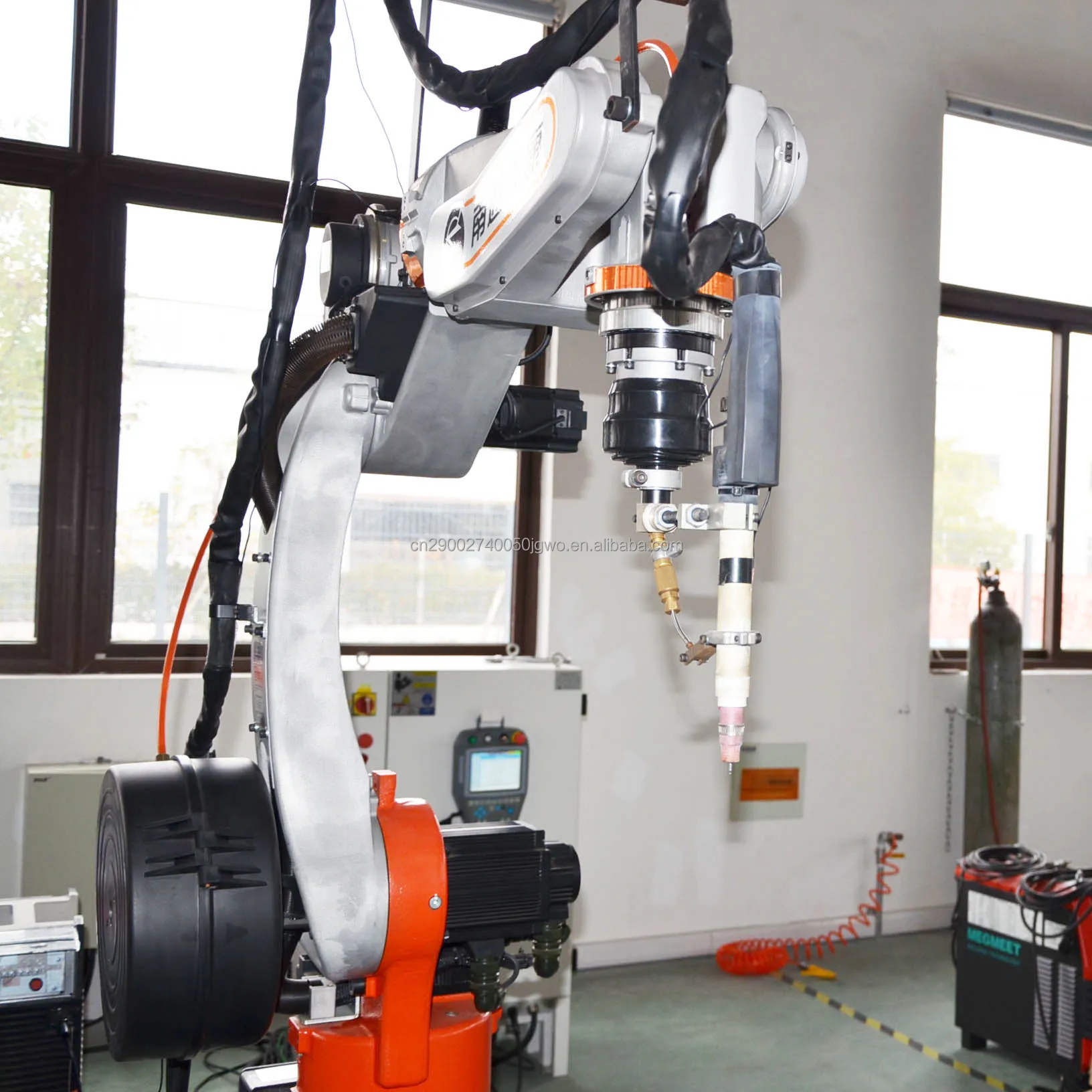 Automatic Pipe Welding Station Robot Arc MIG 350A 1400mm Metal Robot Welding Machine For Steel Pallets
