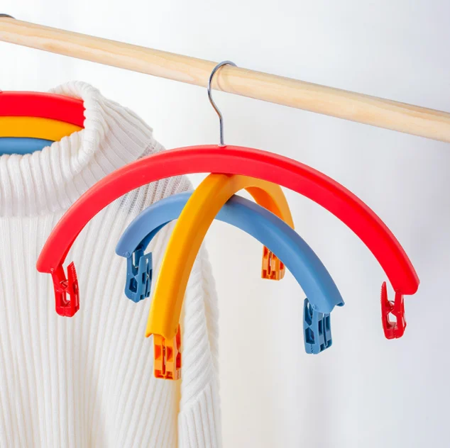 Creative Design 3 Layers Rainbow Shape Rotary Clothes Hanger with 6 Clips Children Clothes Hanger
