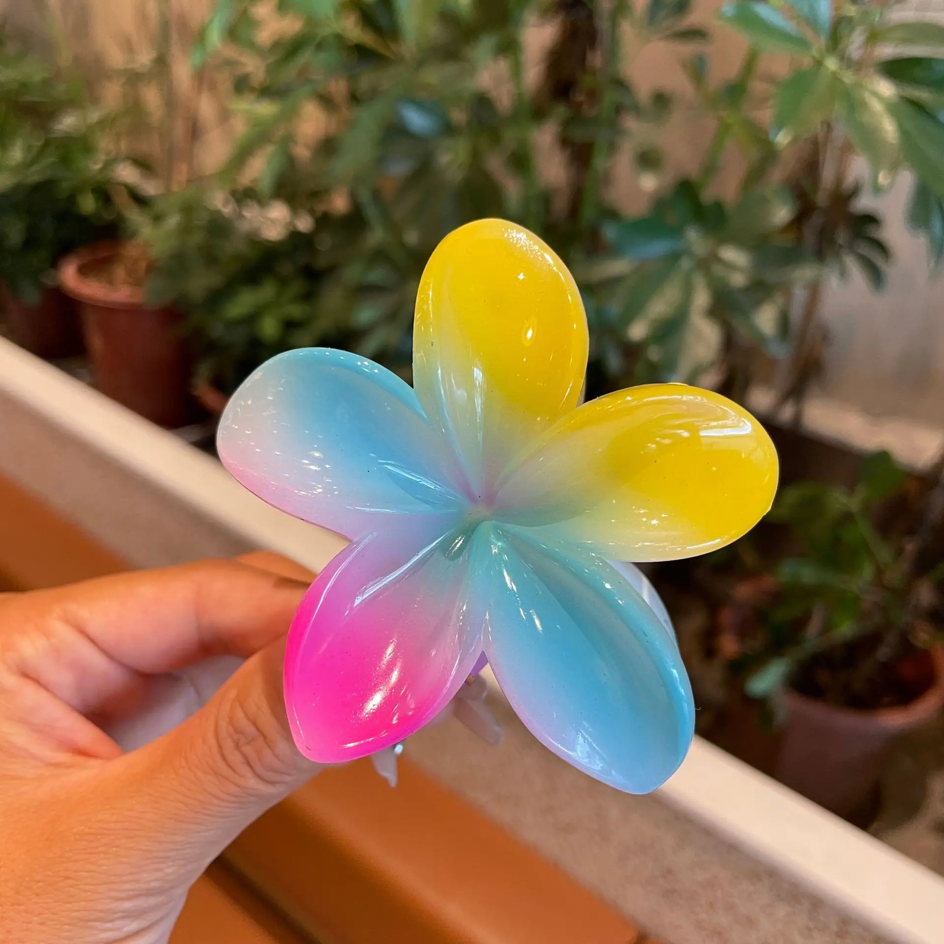 8cm Summer Boho Colorful Plumeria Hair Claw Clips Girls Hawaiian Vacation Flower Headwear Women Wedding Party Hair Accessories