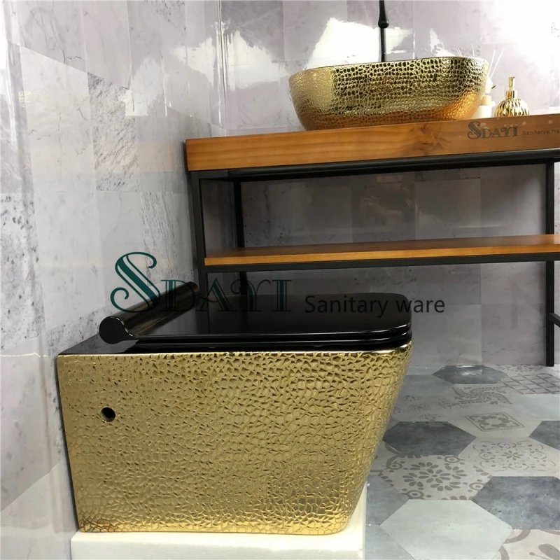 SDAYI Bathroom Ceramic Electroplated crocodile Golden Design Rimless Wall Mounted Gold Plated Toilet Set