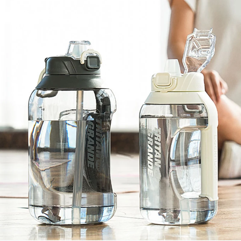 Botella De Agua De 2 Litros 2000 Ml Plastic Sipper Clear 2.2 Litre 2L Sports Water Bottle 2 Liter With Straw