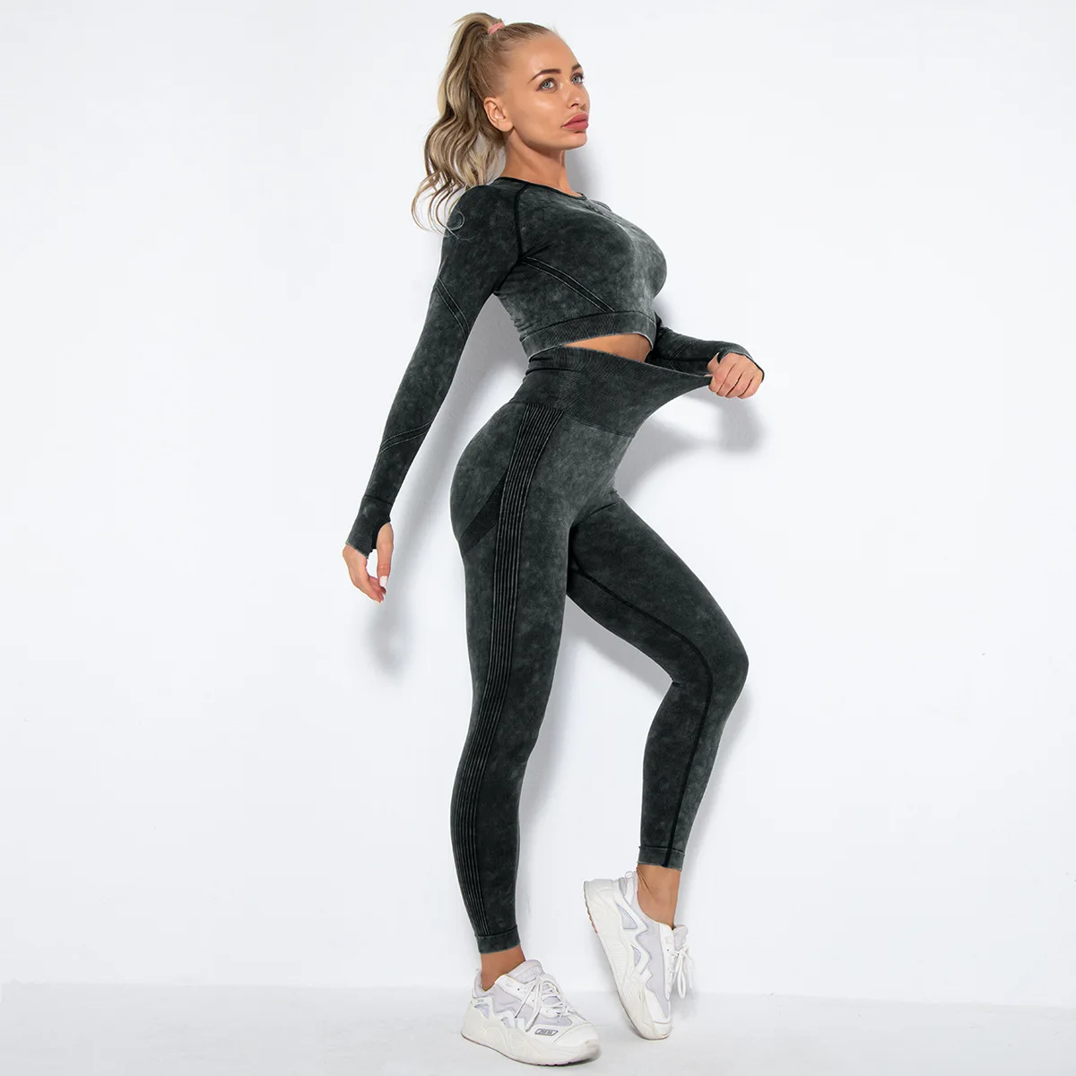 Innovative Products 2024 Wholesale Long-sleeved Gym Fitness Butt Lifting Fitness Leggings Workout Yoga Suit Yoga Sets