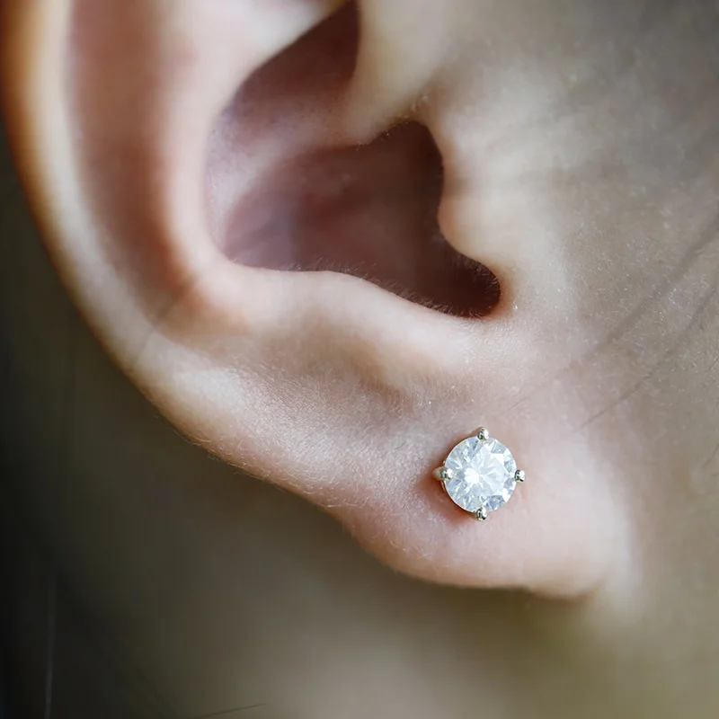 
Wholesale price 10K white gold 4mm DEF color VVS clarity stud moissanite earrings 