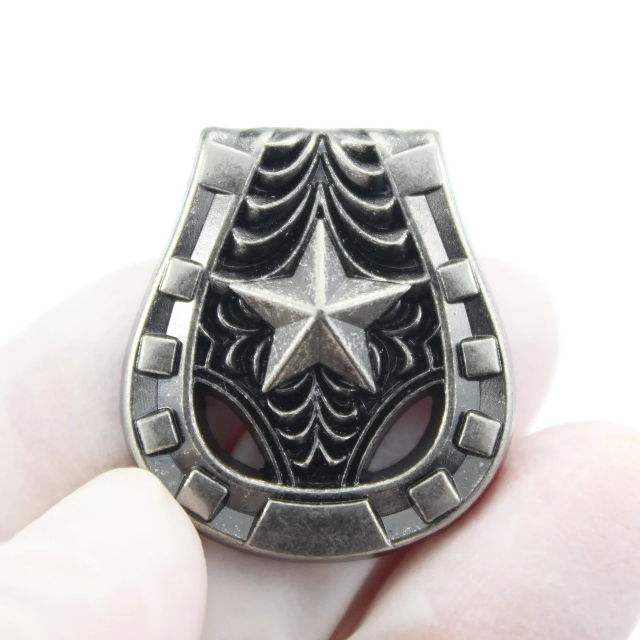 whose metal conchos with screws for leather