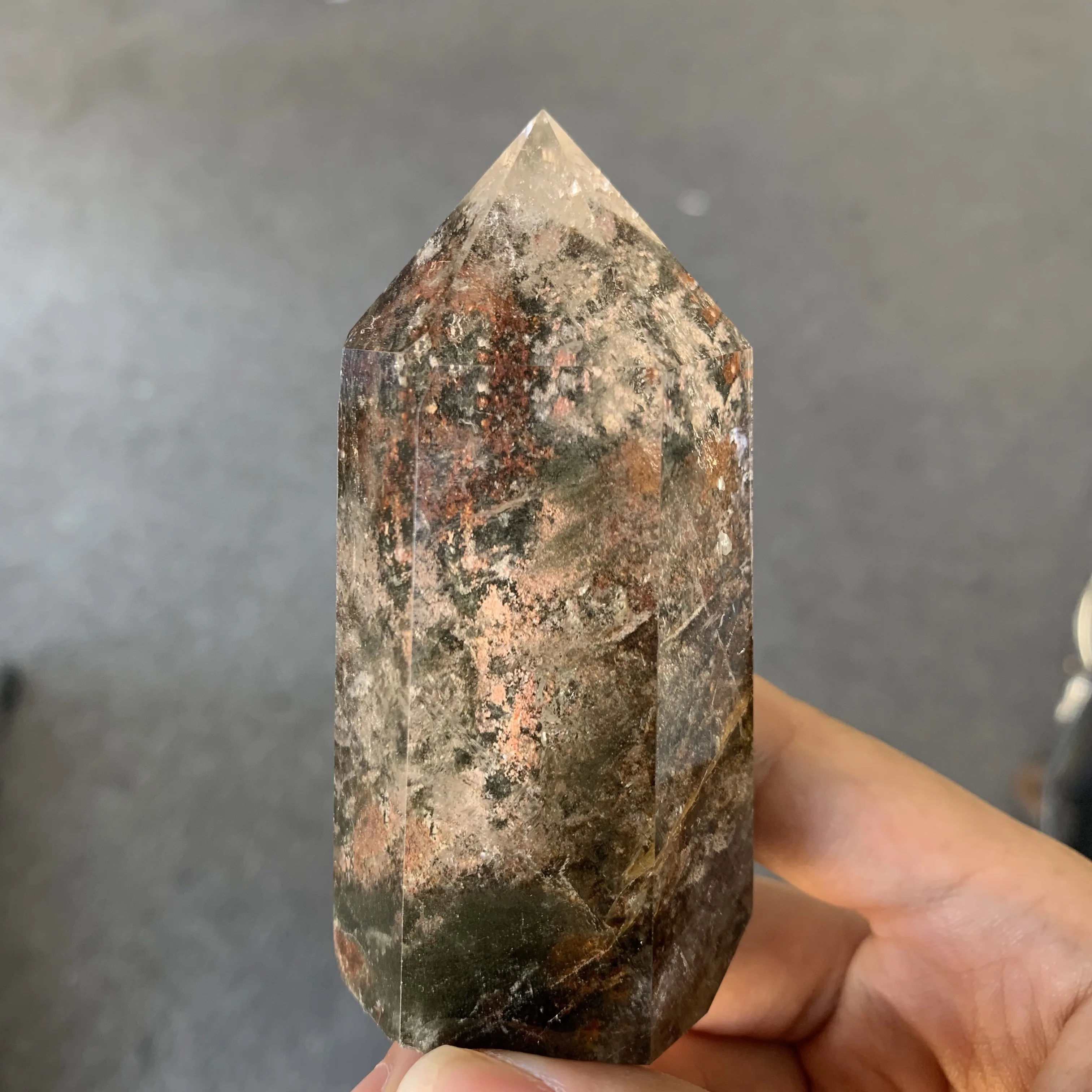 High Quality Natura Garden Quartz Green Phantom Quartz Towers Crystal Decorative Freeforms Towers