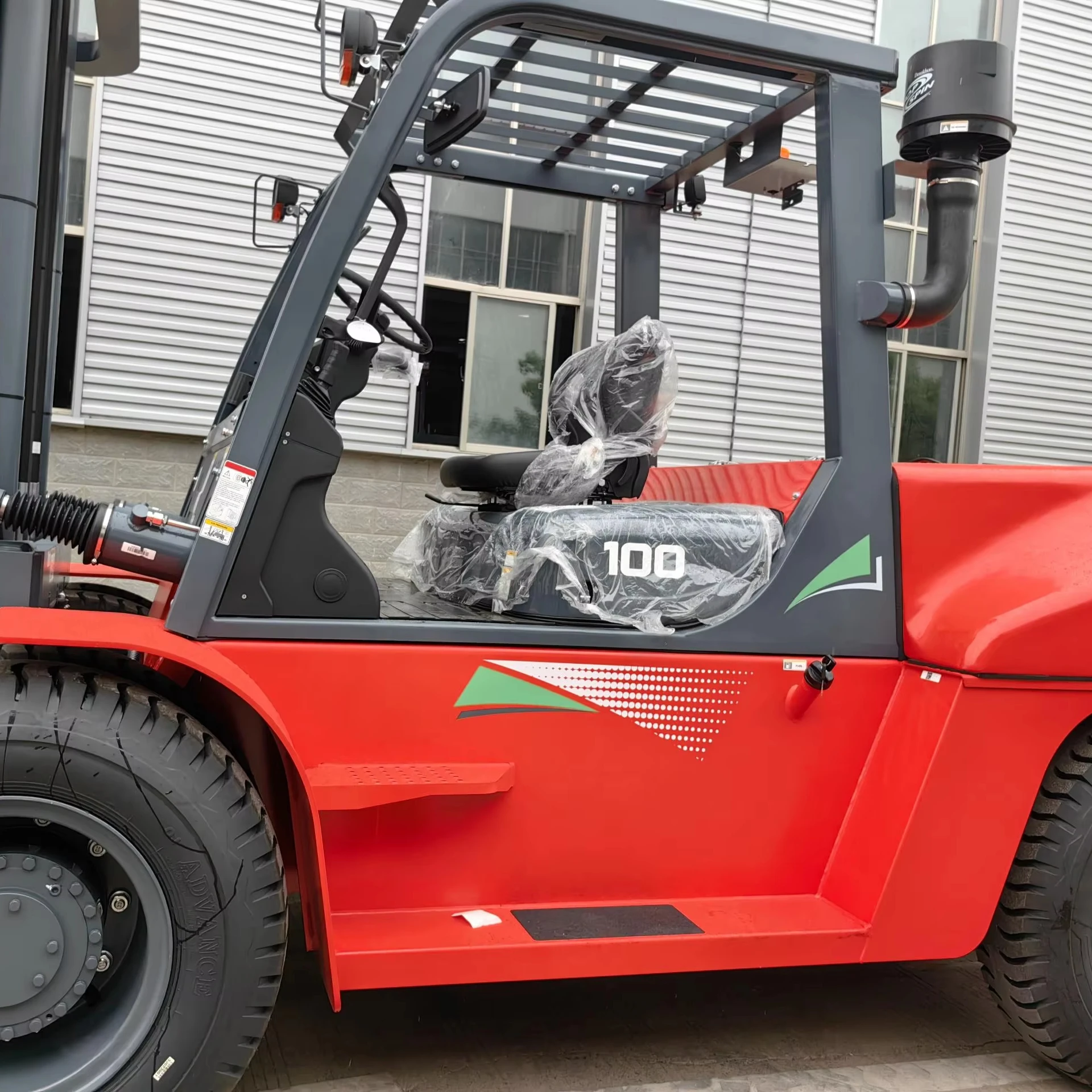 Forklift Equipment Diesel Power Forklift 10Ton Fork Lift CPCD100-QCK