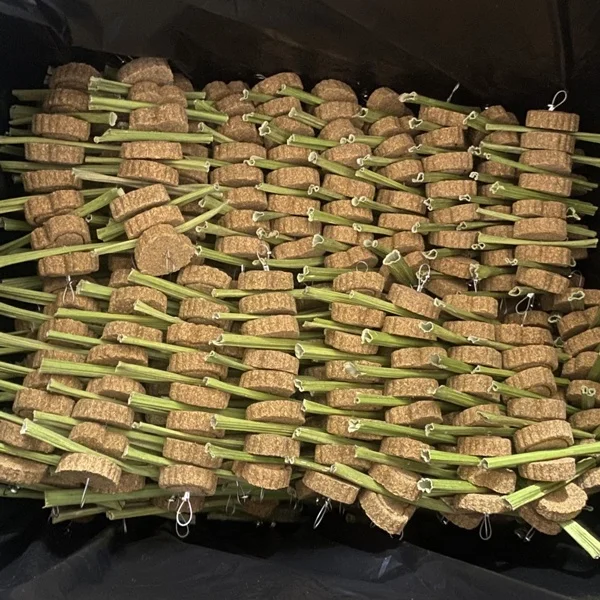 Hay Hanging Heart-Shaped Cake And Bamboo Sticks Treat For Rabbit, Hamsters, Guinea Pigs, Chinchillas & Small Rodents