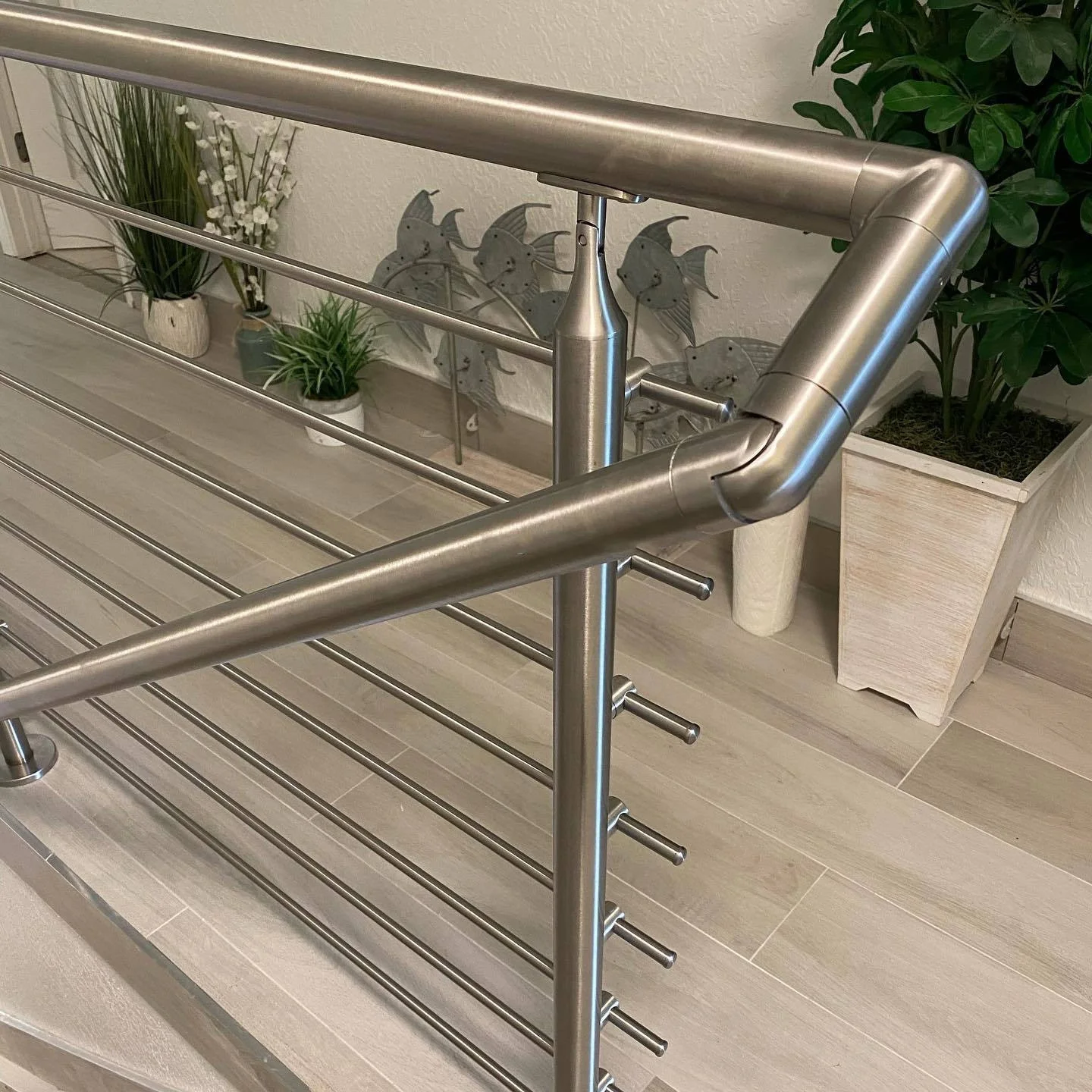 DF Industrial Outdoor Handrails Galvanized Stainless Steel Pipe Ball Joint Stanchions Balustrades & Handrails