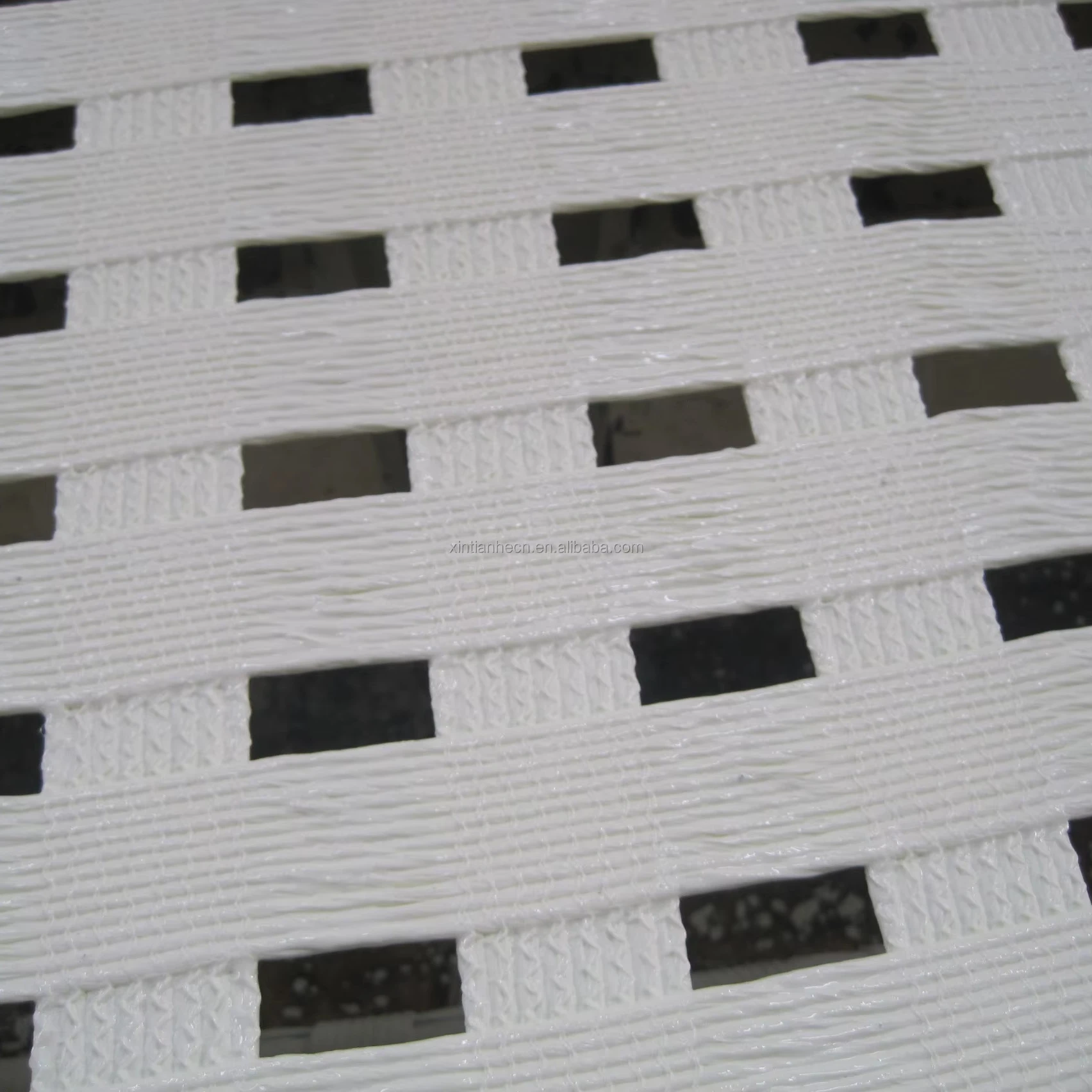 White Warp-knitted Geogrid  Used In Coal Mines