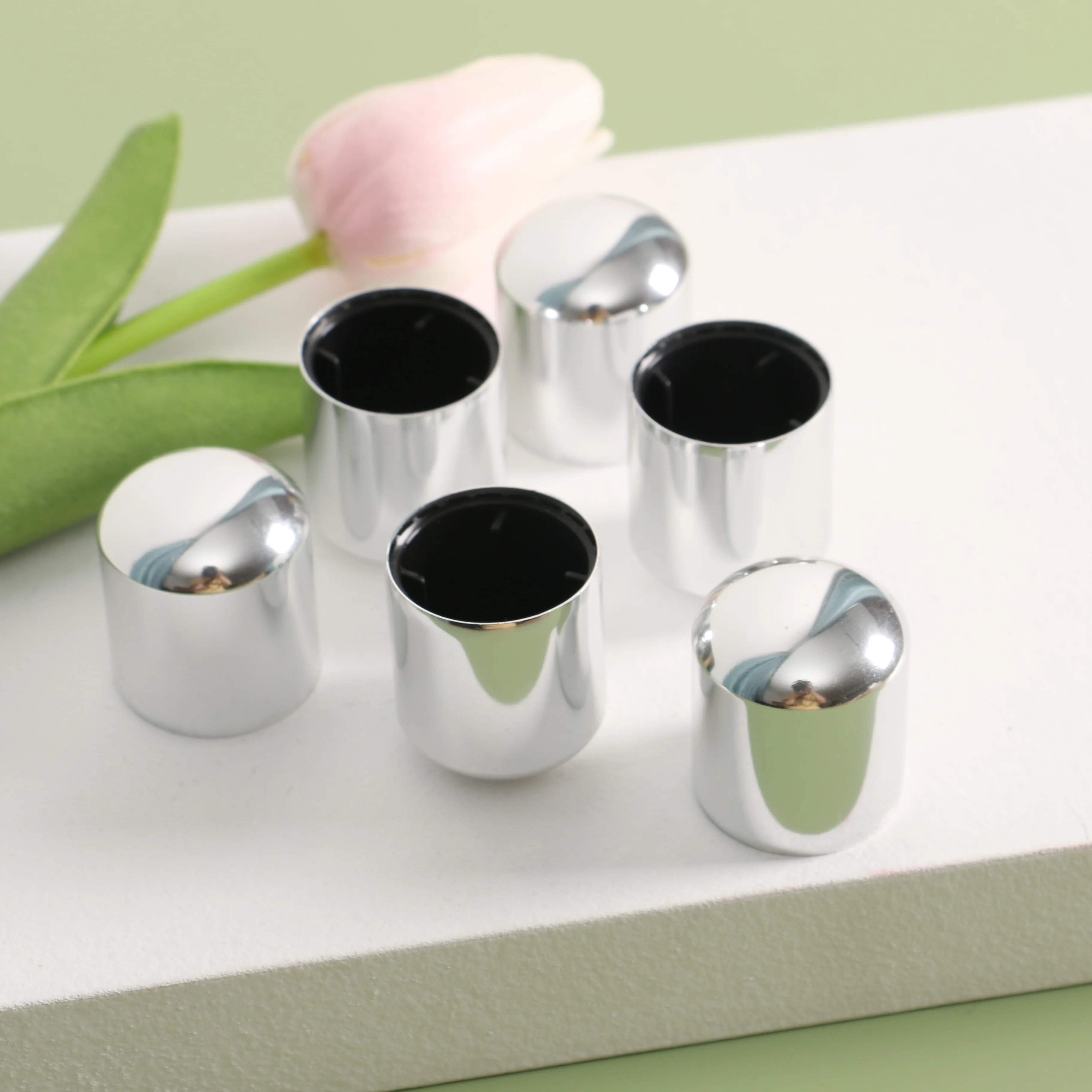 biodegradable pink engraved perfume bottle crock stopper head cap ellipse with global logo bottom cone threaded manufacturer