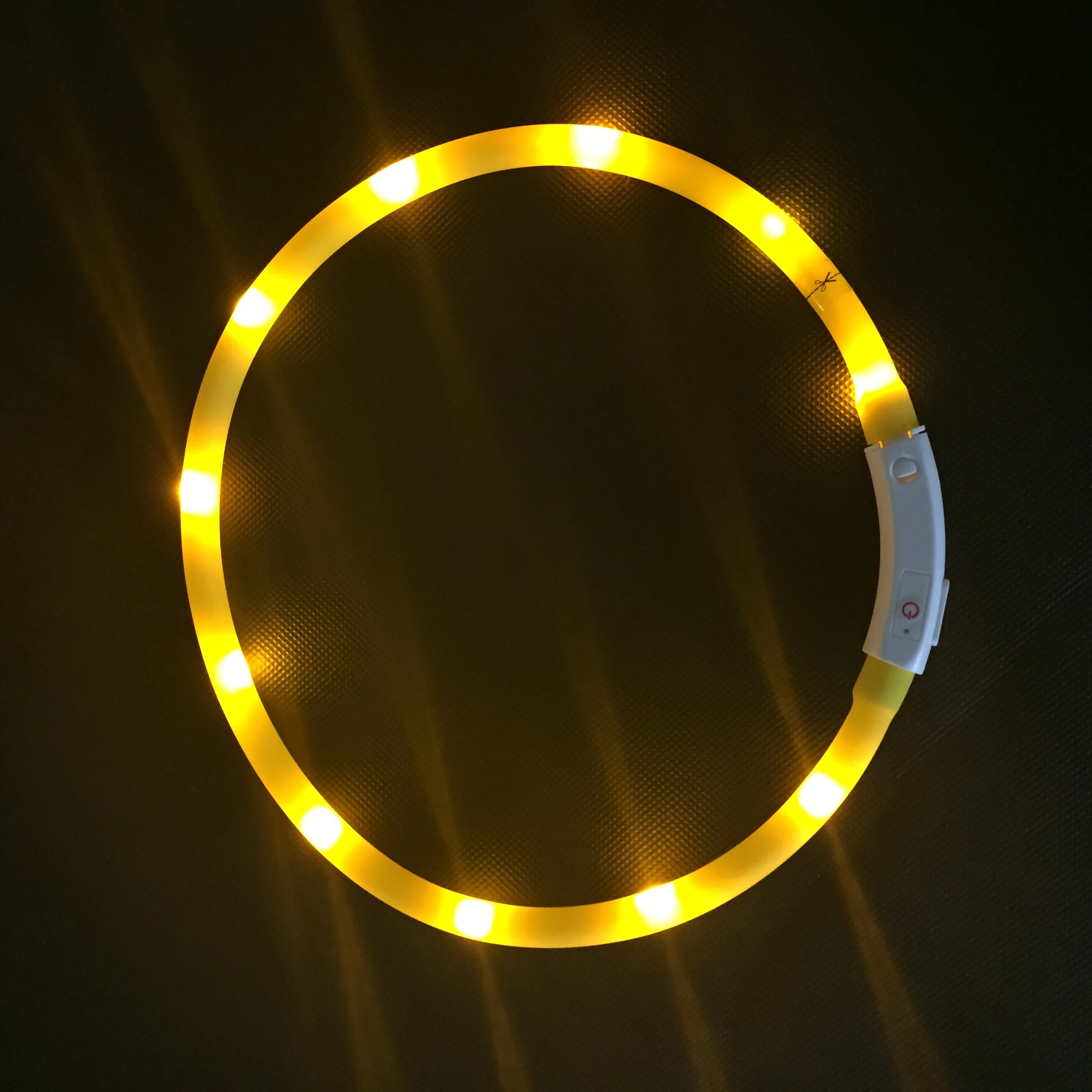 2023  hot selling USB recharge LED Dog Collar colorful silicone collar for pet