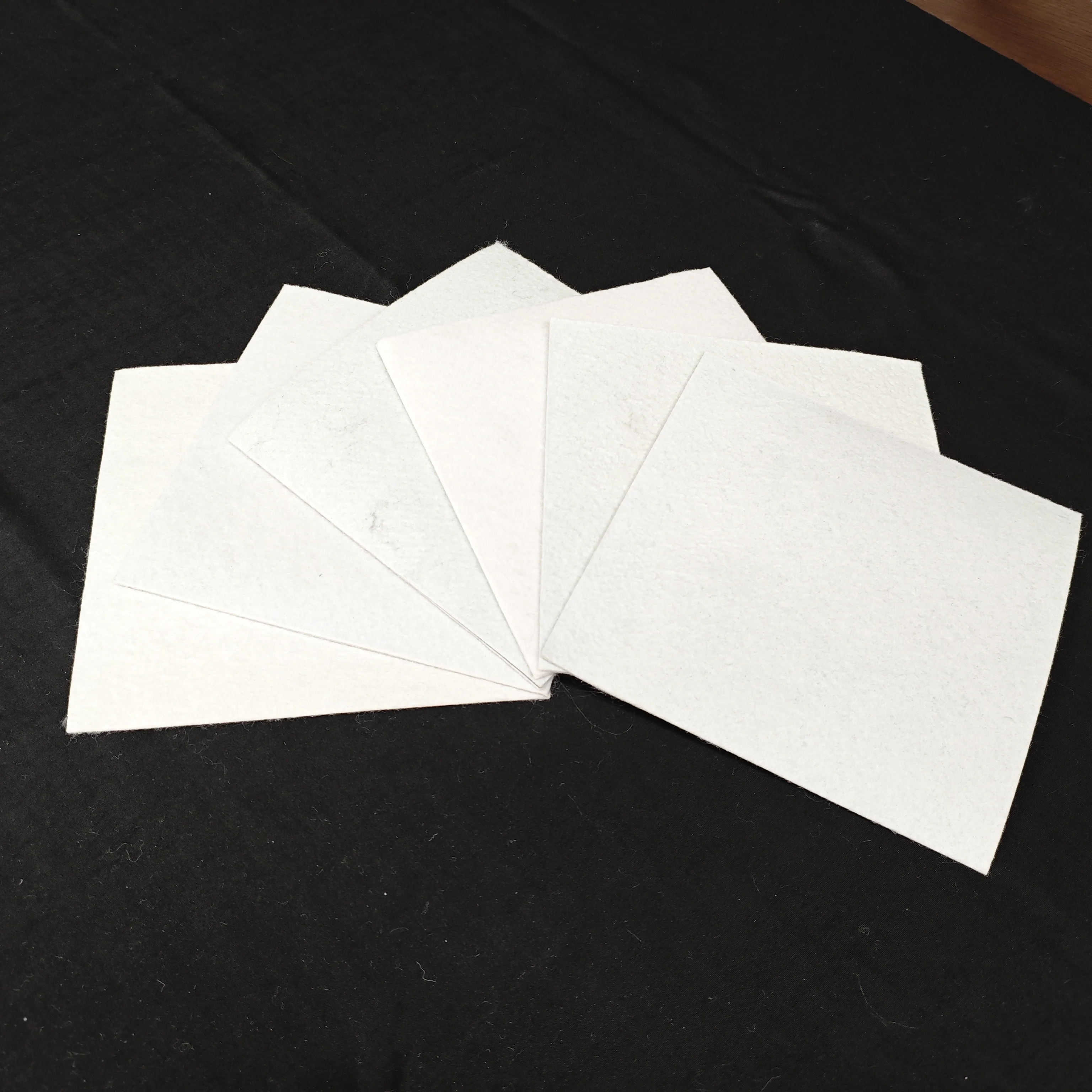 China factory Geotextile and Membrane Earthwork Product high quality 0.2-3mm composite Geomembrane for fish farm